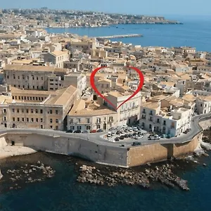 Casa Nagalè- Di Charme Nel Cuore Di Ortigia A 50 Mt Dal Mare Appartamento